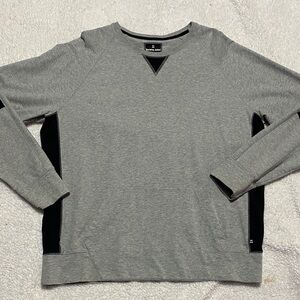 Tommy John men’s long sleeved sweatshirt style shirt in EUC (wore once) size XL